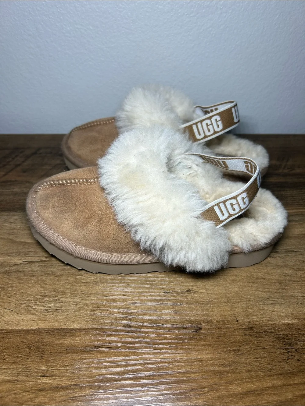 UGG Kids Chestnut Suede Slide Slippers with Cream Fur